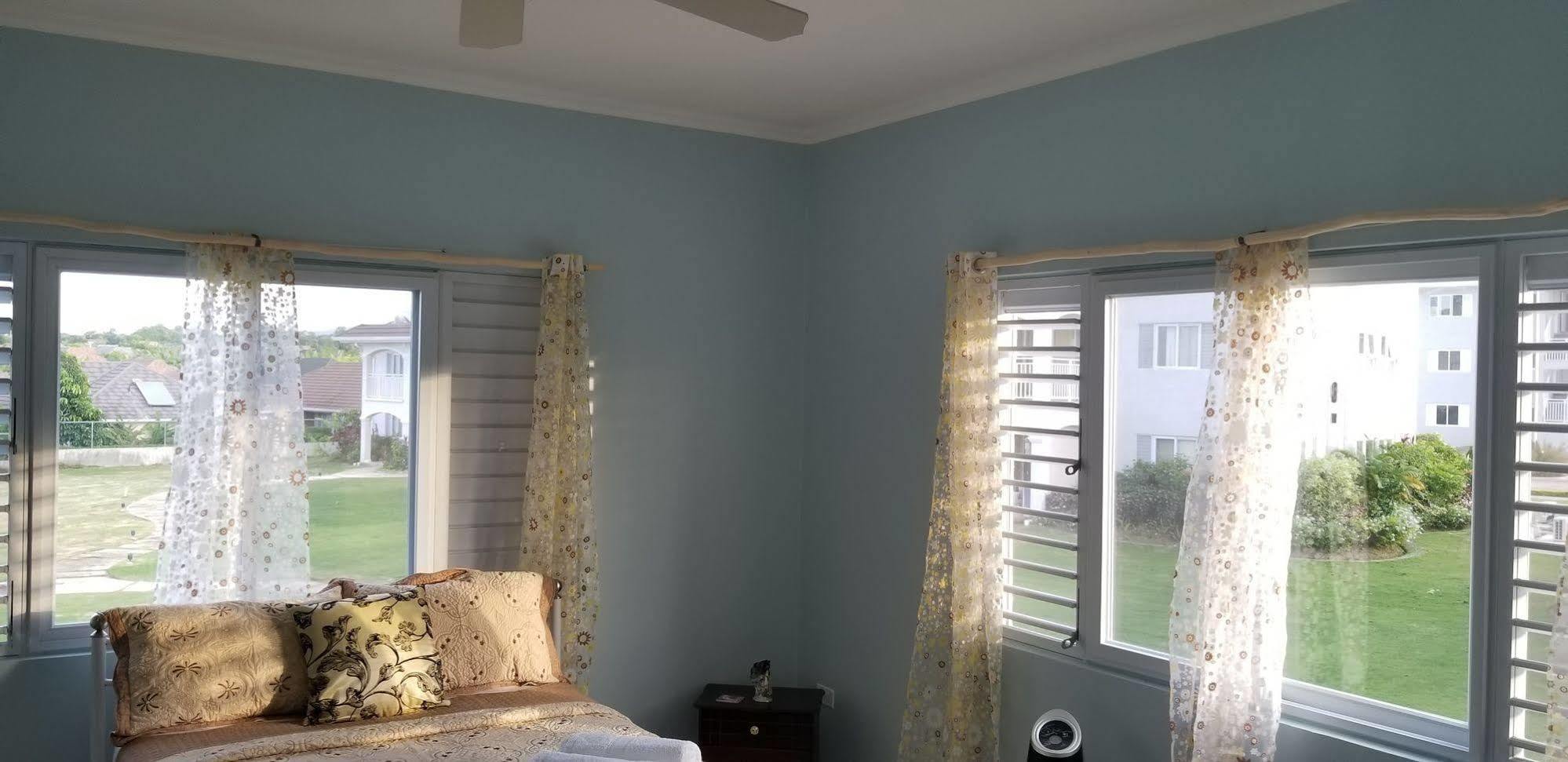 Oceanic View At Fern Court Apartment