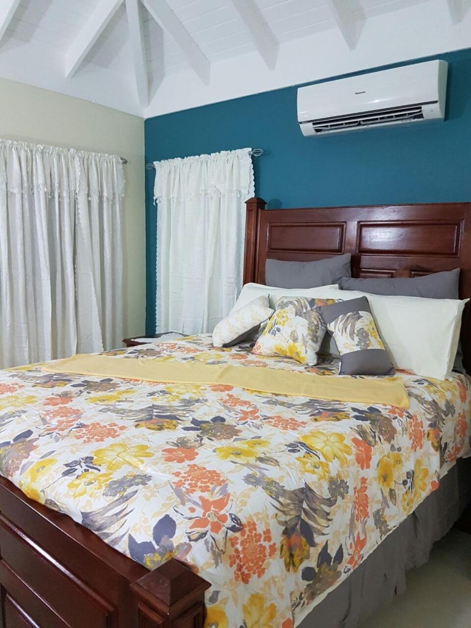 Villa Coolshade Mahoe Iii *