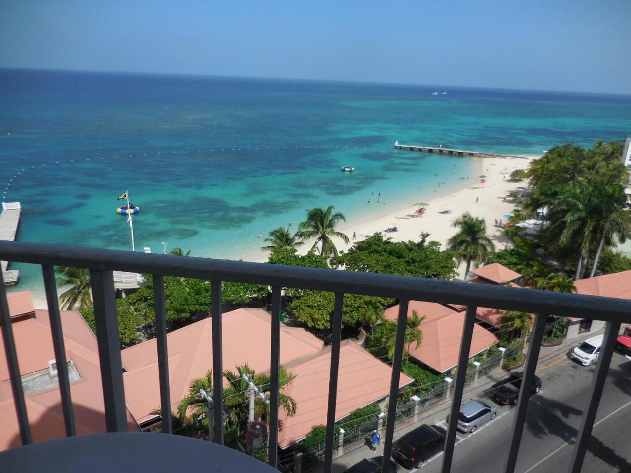 The Best Special @ World Famous Drs Cave Beach Apartamento