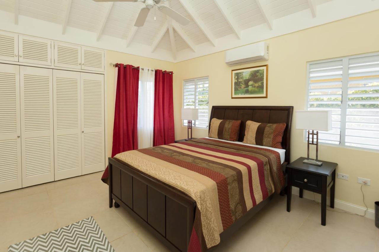 Coolshade Mahoe Iii Villa