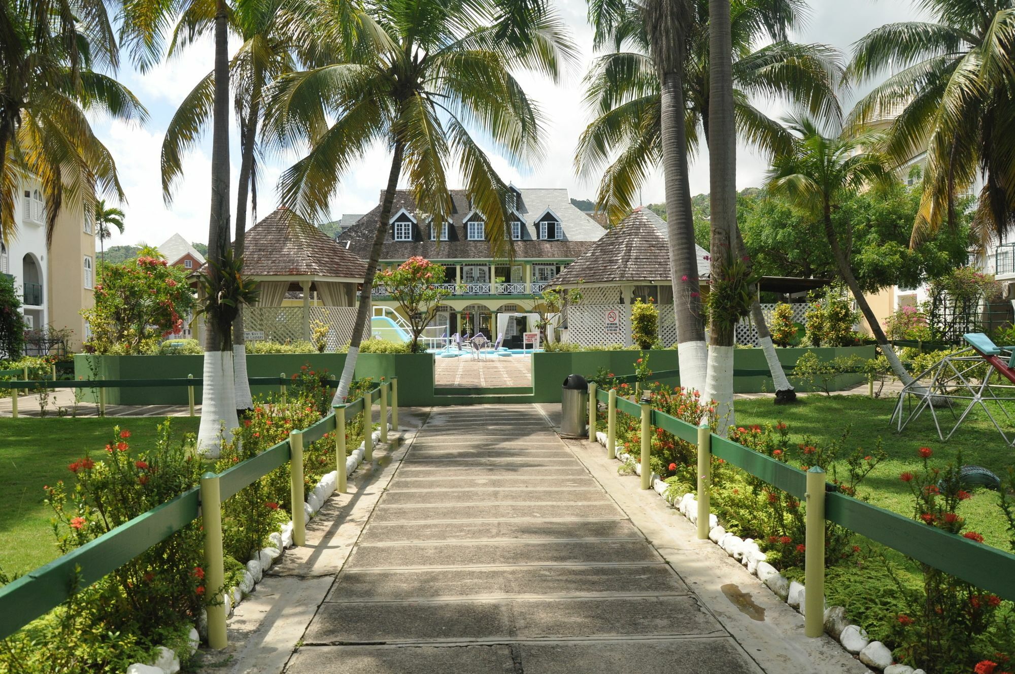 Apartment Ocho Rios Sandcastles Resort On The Beach 1 Bedroom Apartment On The Beach Ocho Rios