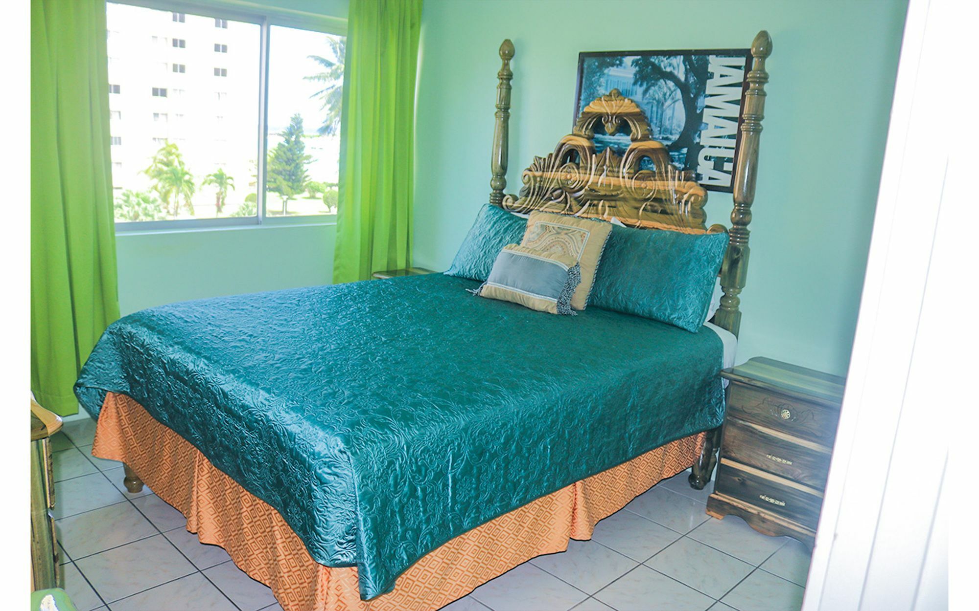 Island At Turtle Towers Apartment