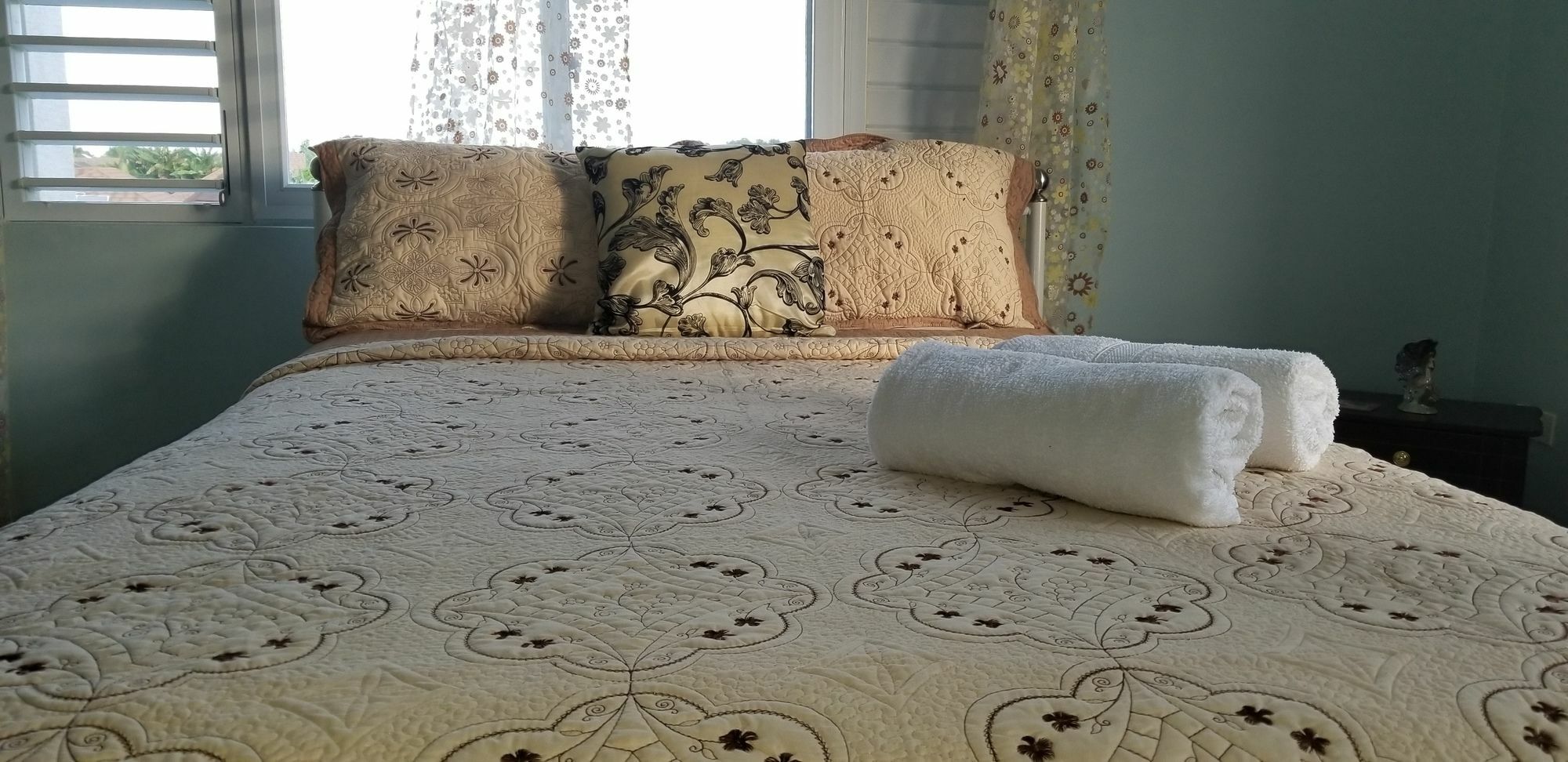 Oceanic View At Fern Court *