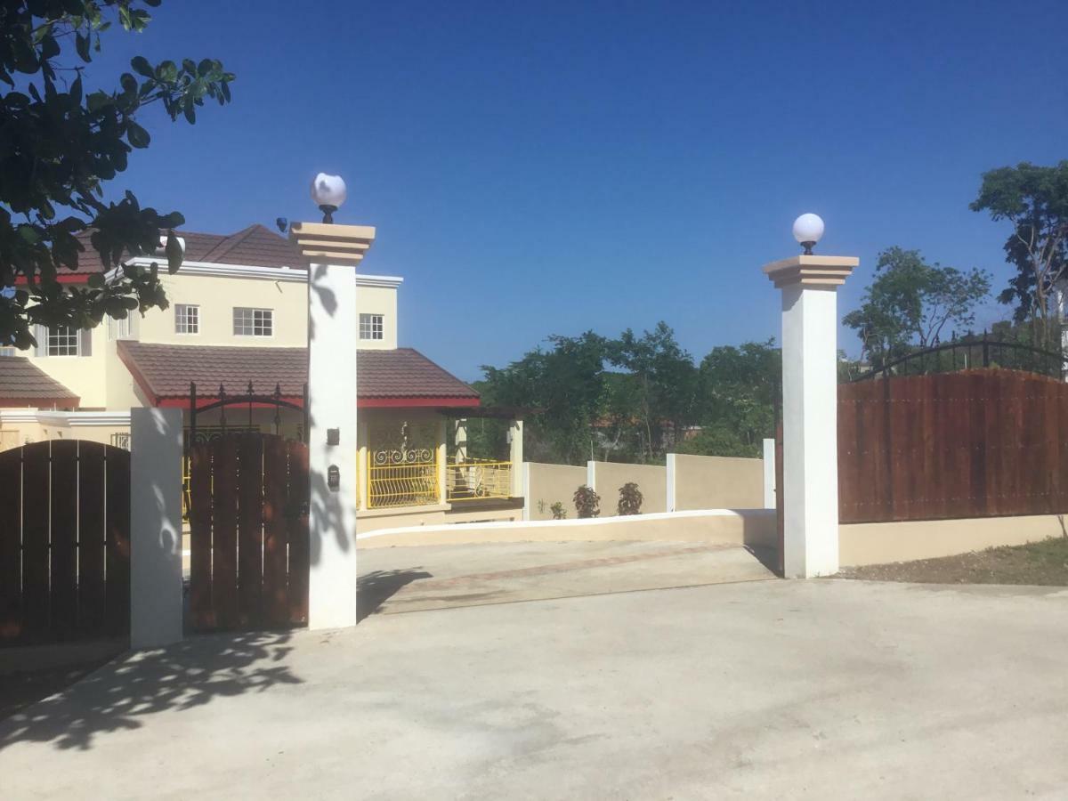 Guest house Cool Breeze Discovery Bay