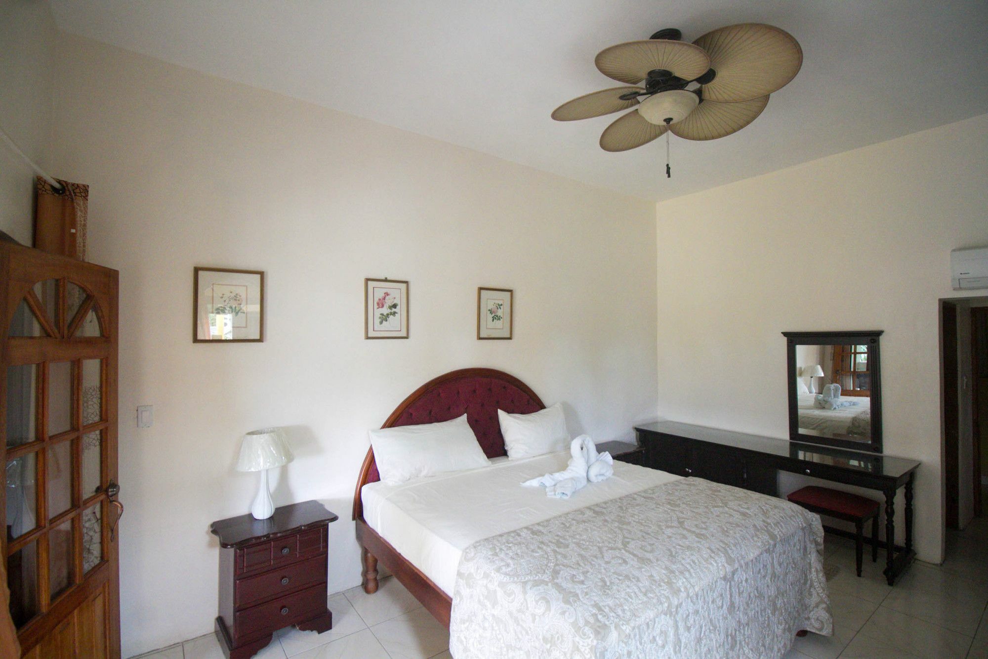 Chateau Margarite Pensión 3*