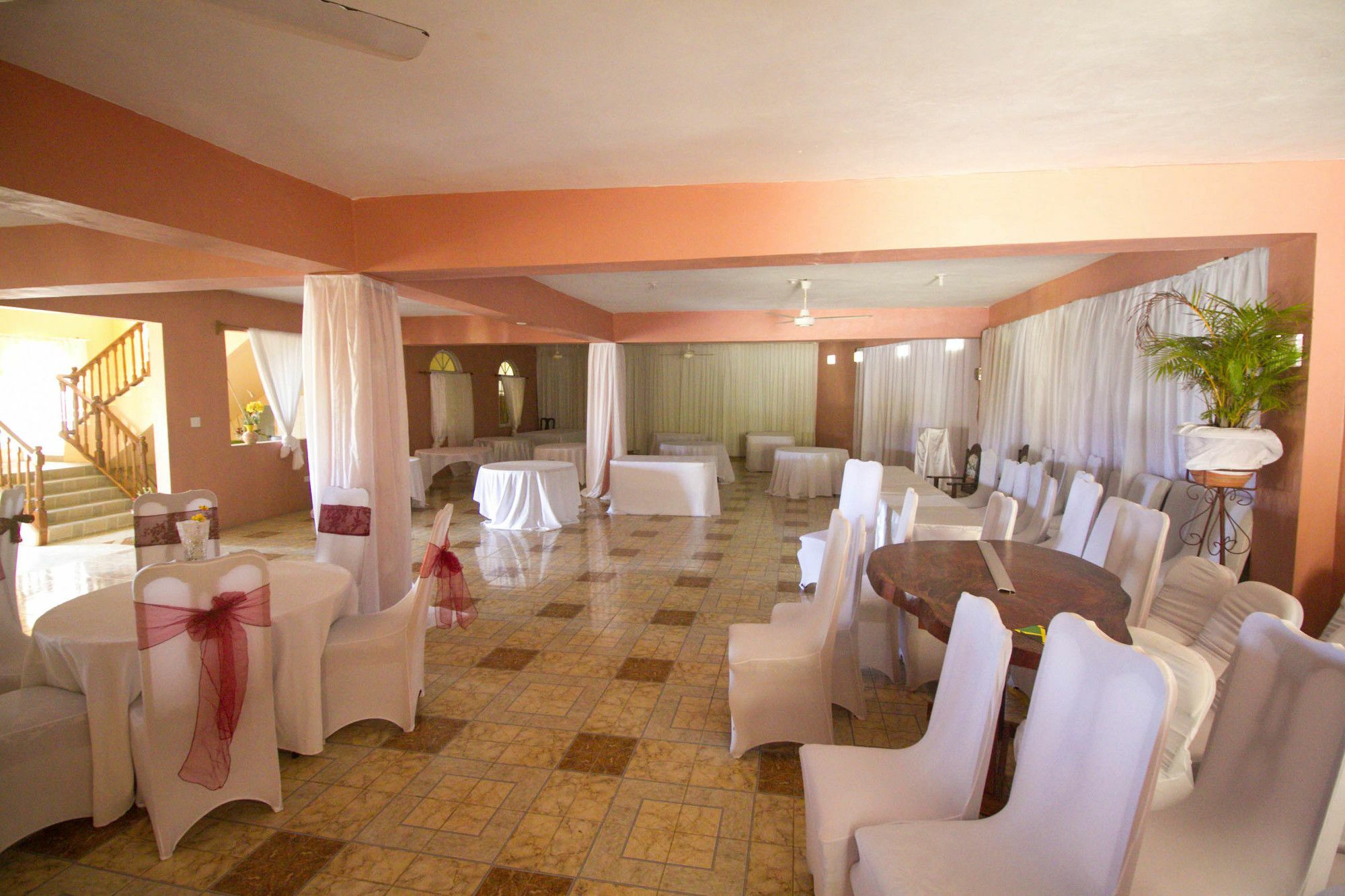 Chateau Margarite Pensión Montego Bay