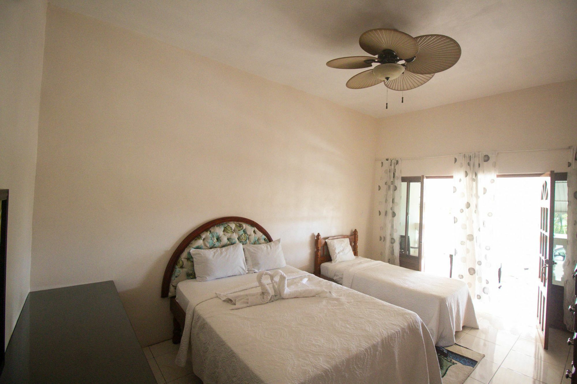 Chateau Margarite Pensión Montego Bay