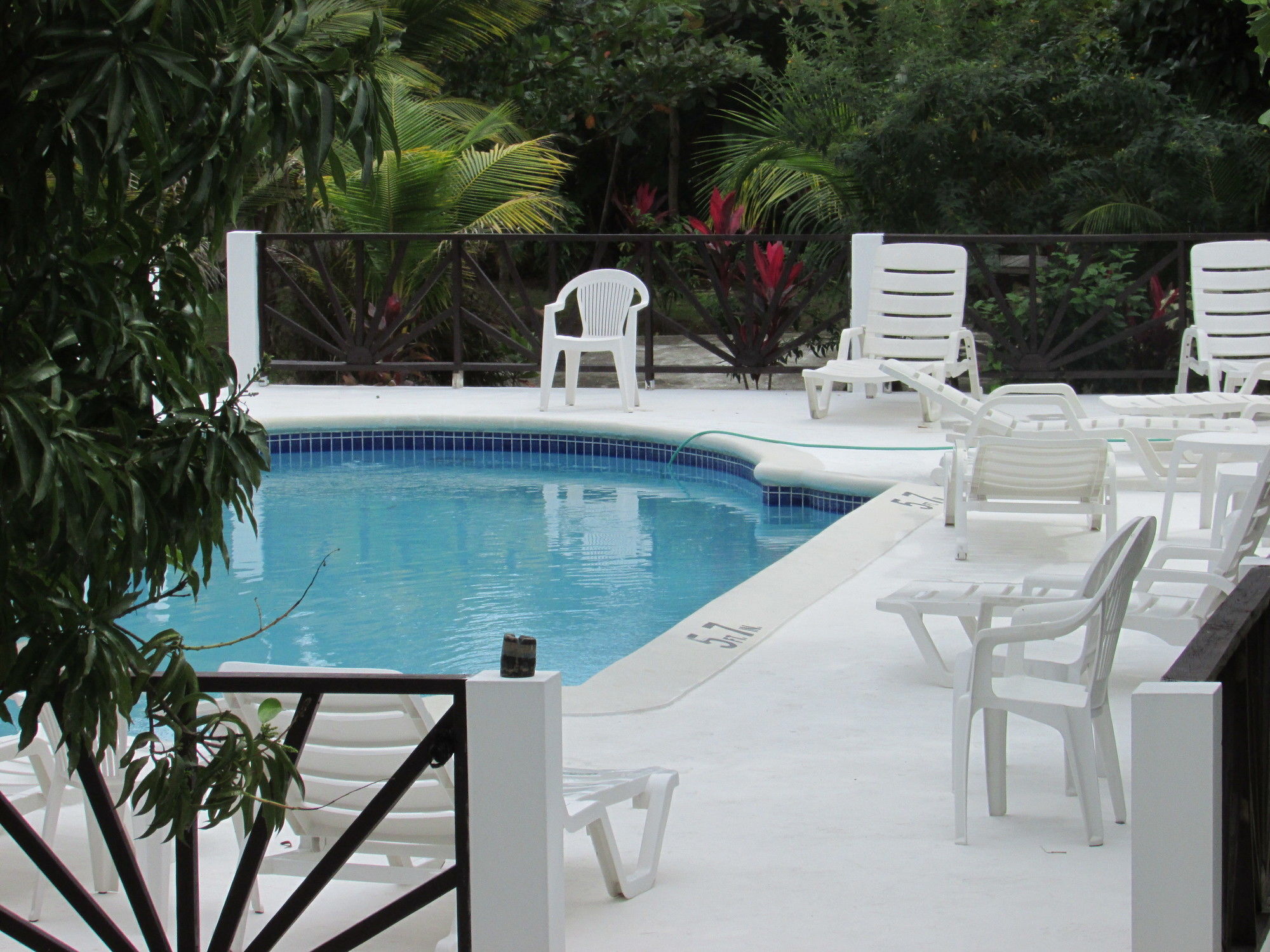 Ocean Wave Villa, Apartahotel