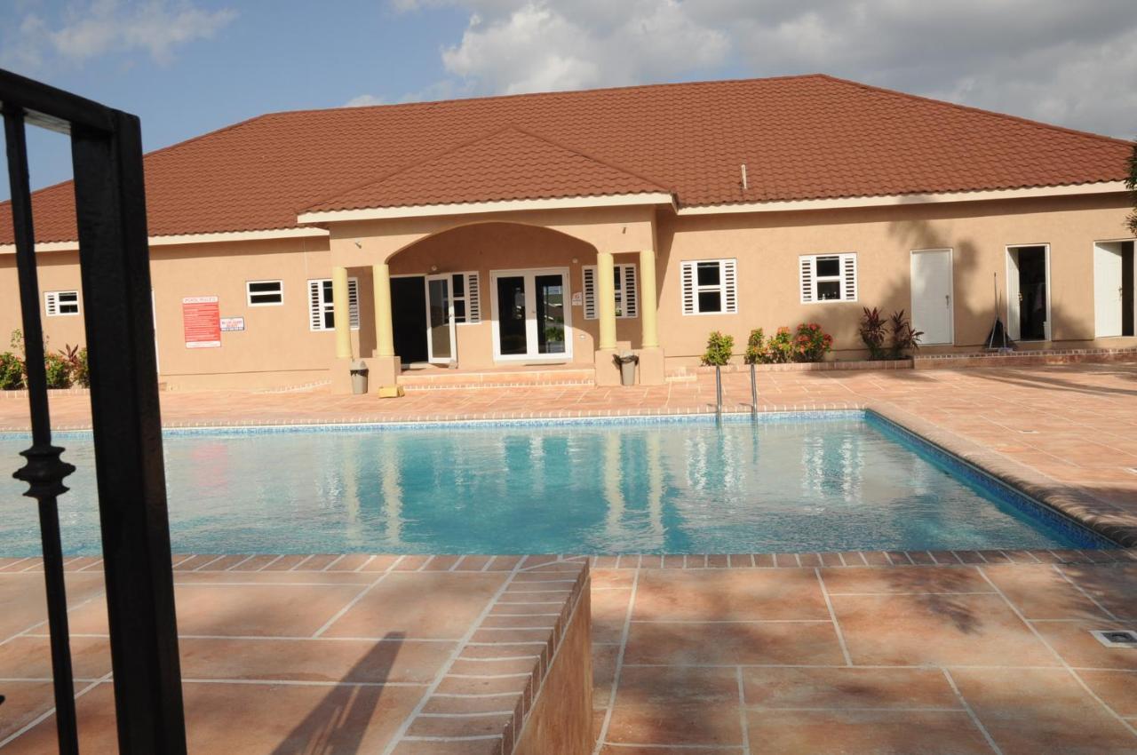 - Drax Hall Country Club 2-bed Luxury Holiday home Ocho Rios
