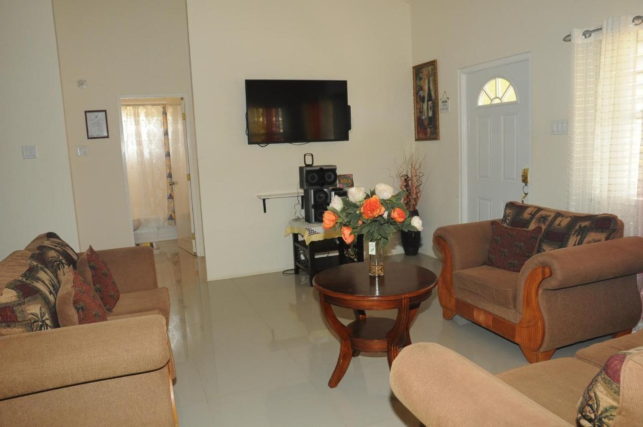 - Drax Hall Country Club 2-bed Luxury