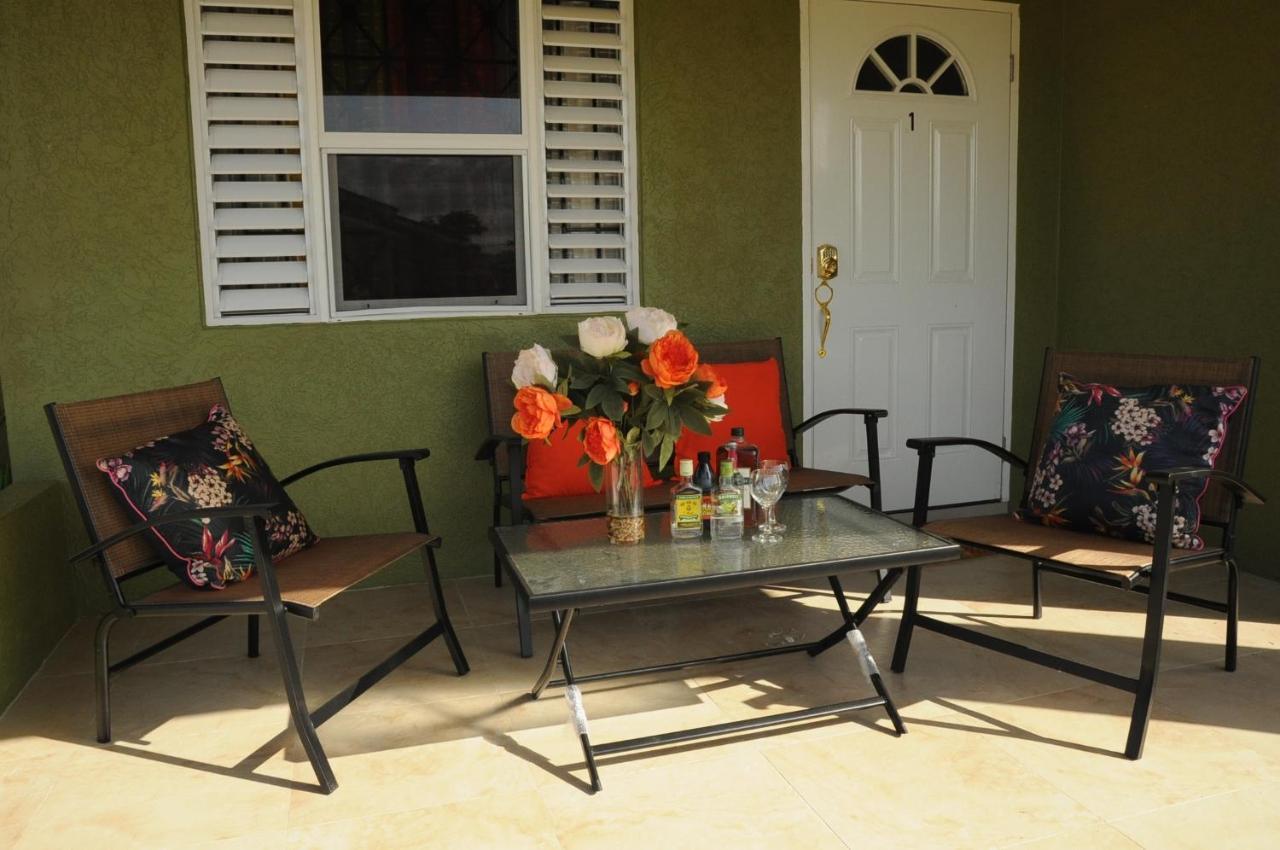 - Drax Hall Country Club 2-bed Luxury Holiday home Ocho Rios