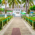 Heart Of Ocho Rios-Free Beach Acess-King Bed-Pool-100Mbps
