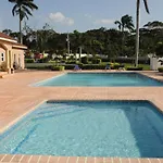 J Ochi Aparthotel