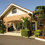 J Ochi Aparthotel