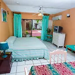 Villa Criss At Chrisanns