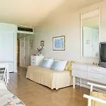 Sky Box Beach Suite At Montego Bay Club