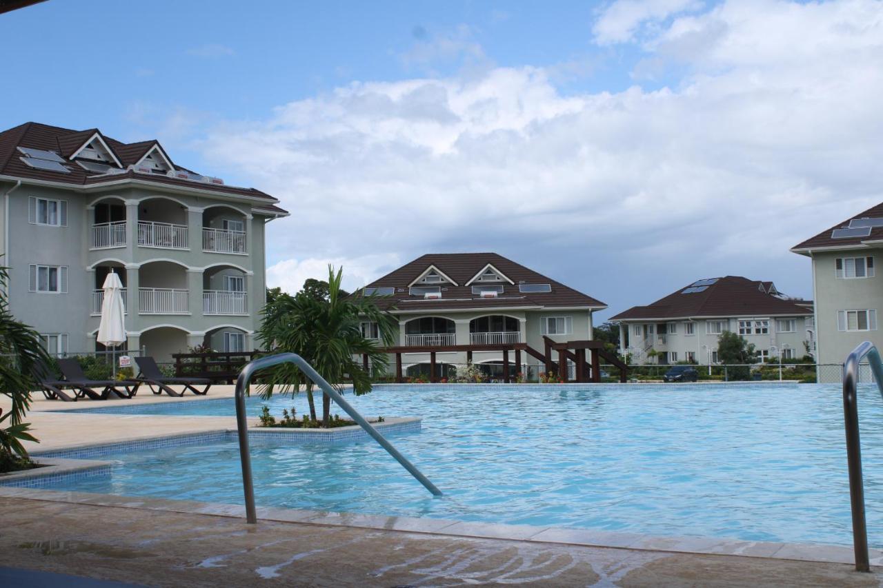 Cozy Getaway Aparthotel *