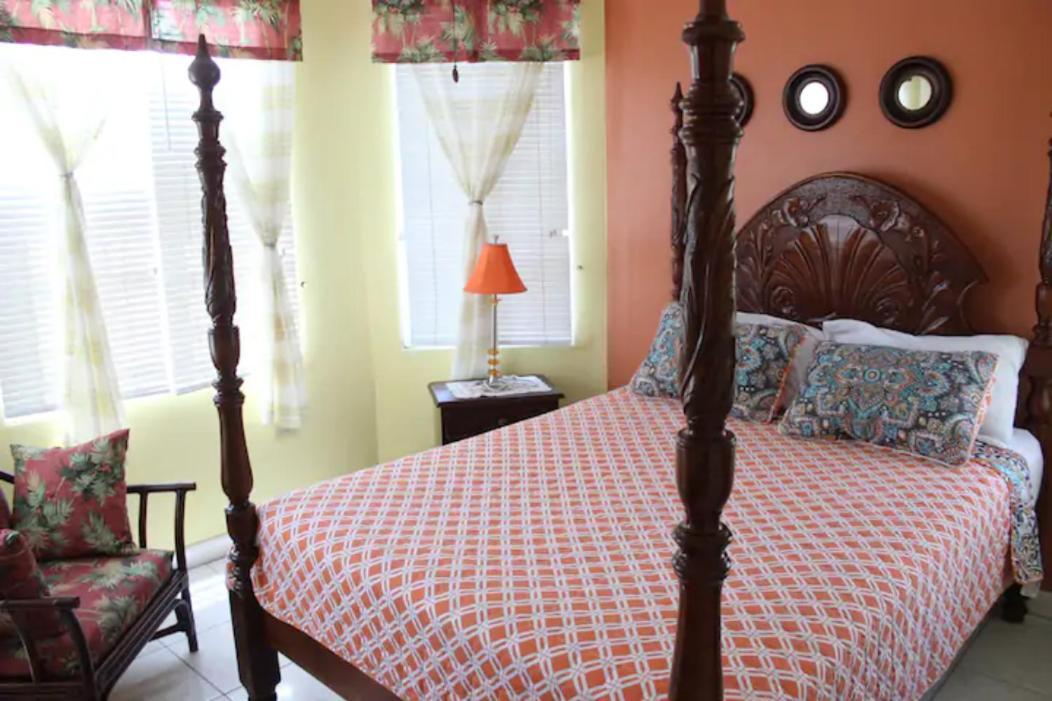 Apartahotel Seacastles By The Beach/pool Montego Bay