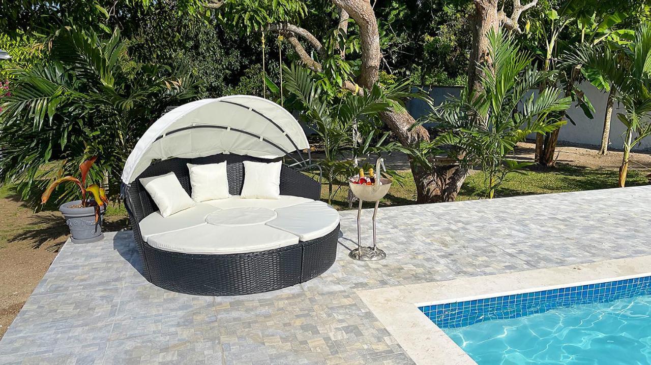 Attalia Villa *
