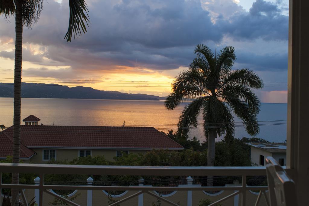 Bed and breakfast Polkerris Montego Bay