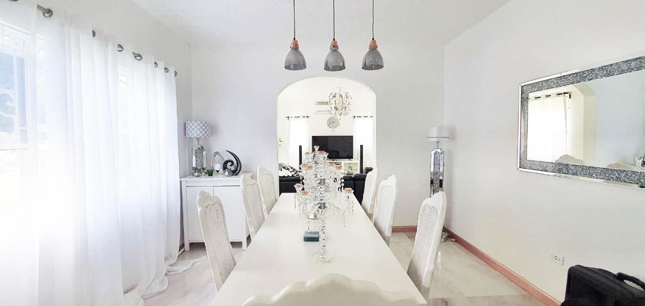 Attalia Villa *
