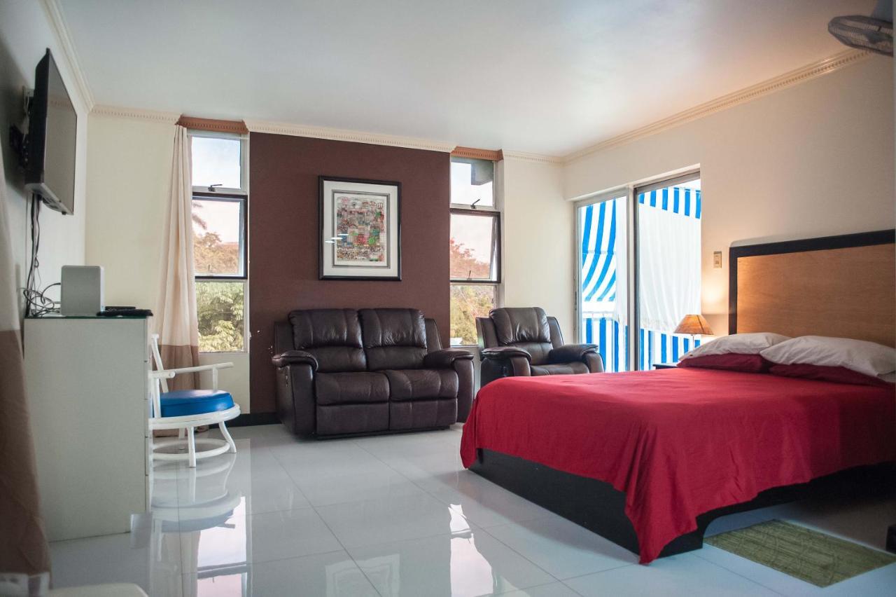 Apartahotel -montego Bay Club