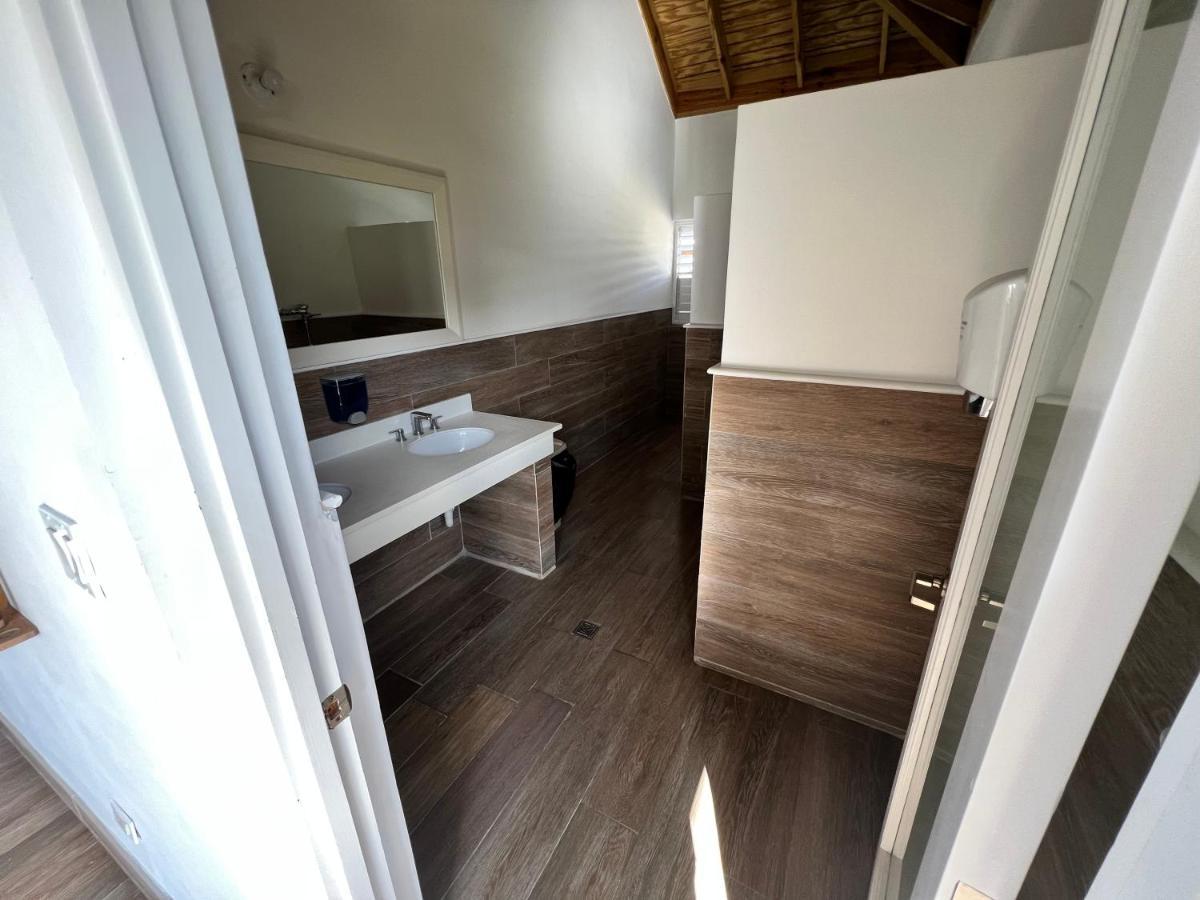 Ocho Rios Ocean Escape Apartment *