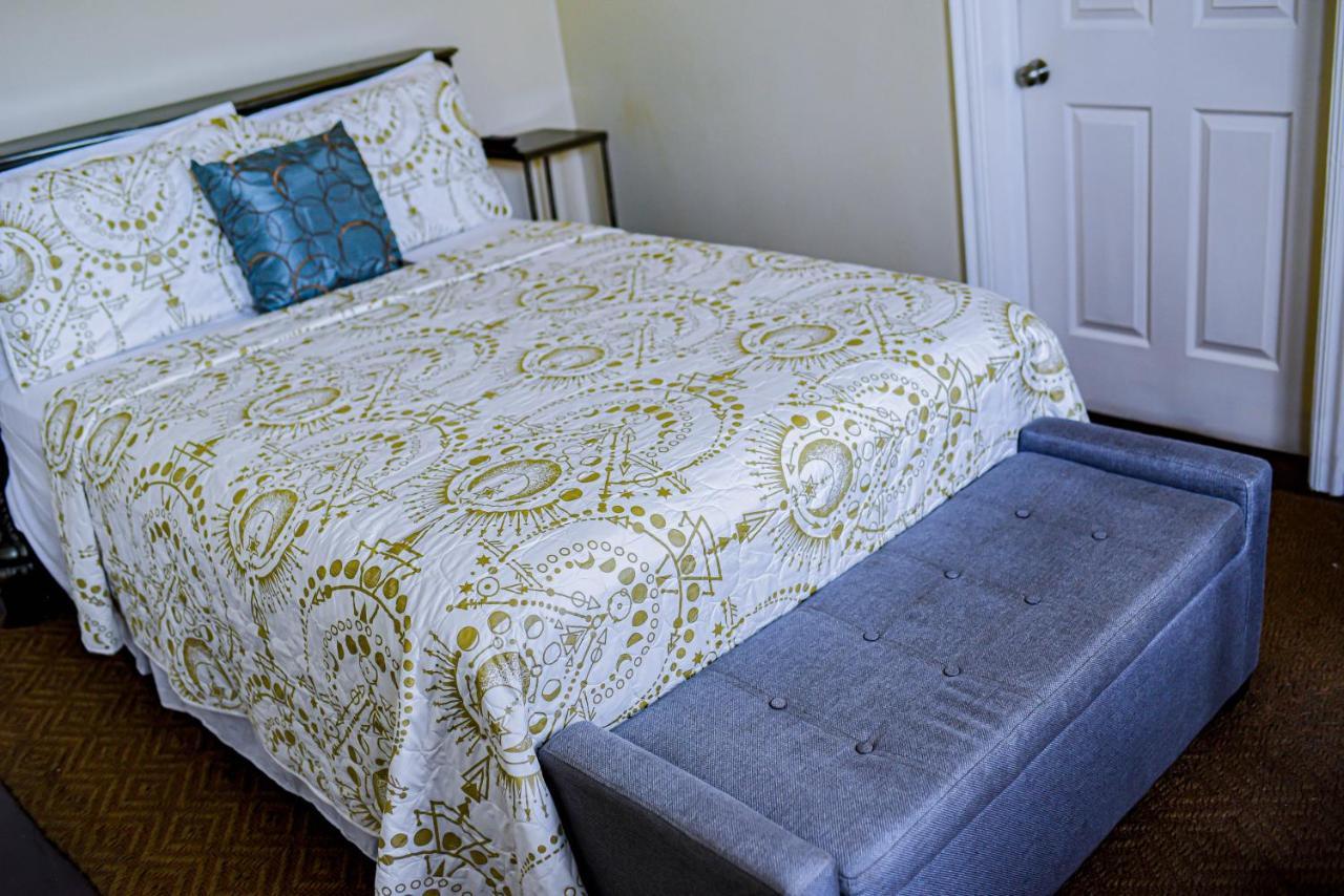 Blue Paloma Bed and breakfast