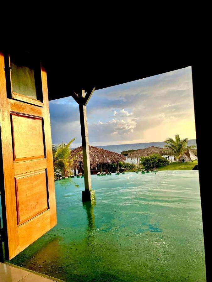 Go Natural Jamaica Pensión 4*