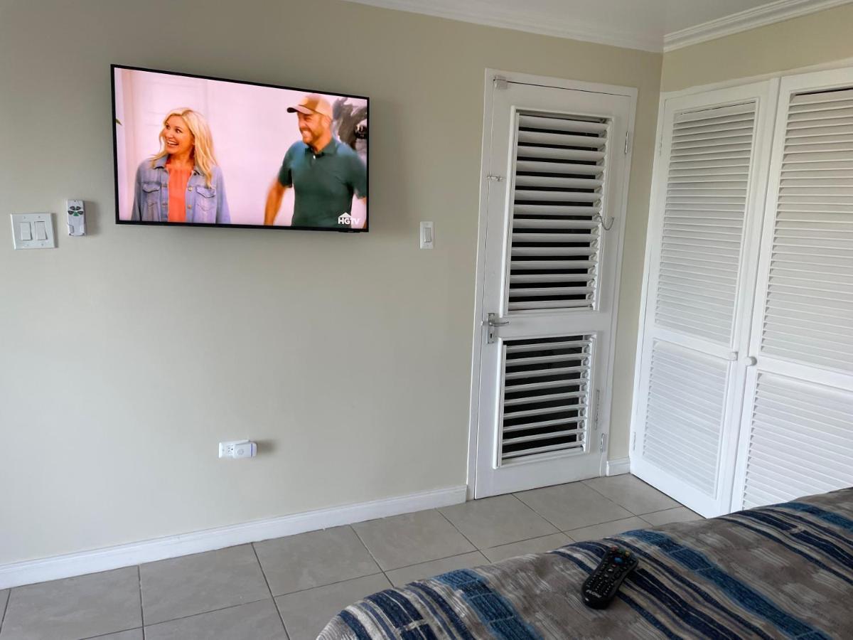 Hummingbird Retreat - Luxury Oceanview Apt, 7-minute Walk To Apartment