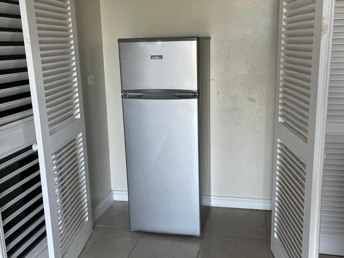 Apartment Hummingbird Retreat - Luxury Oceanview Apt, 7-minute Walk To