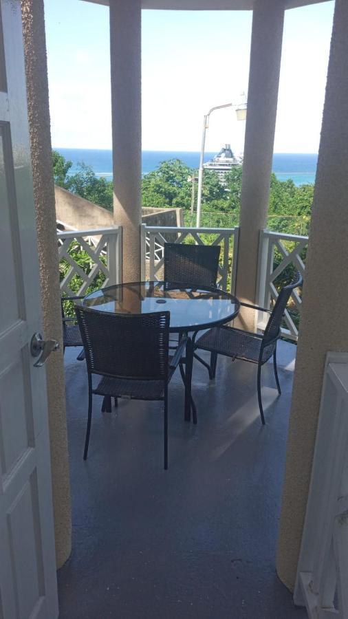 Secluded Studio@sky Castles, Columbus Heights,