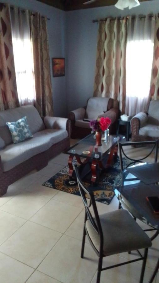 Harmony La Vista Holiday home Runaway Bay