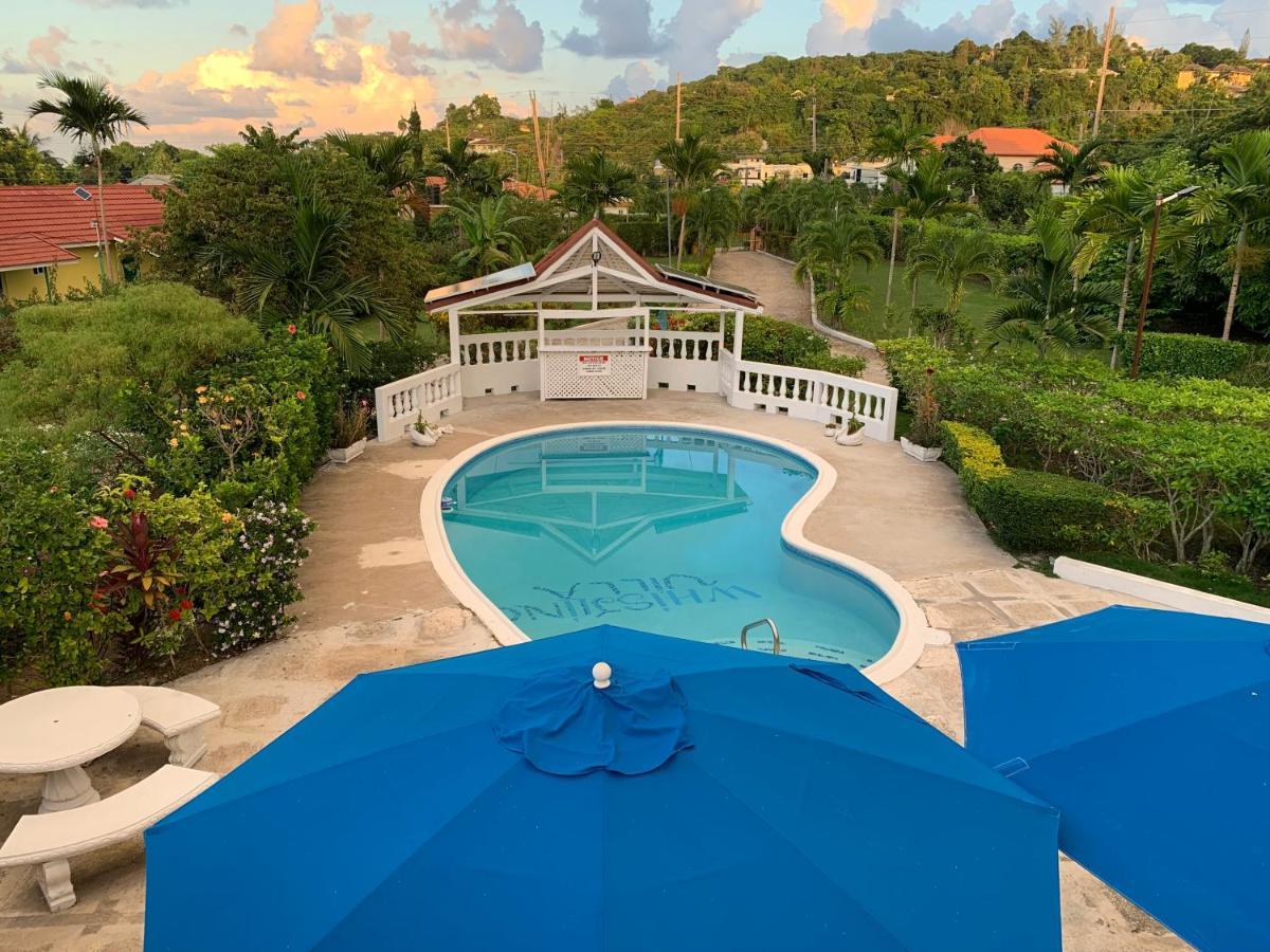 Villa Whistling Runaway Bay