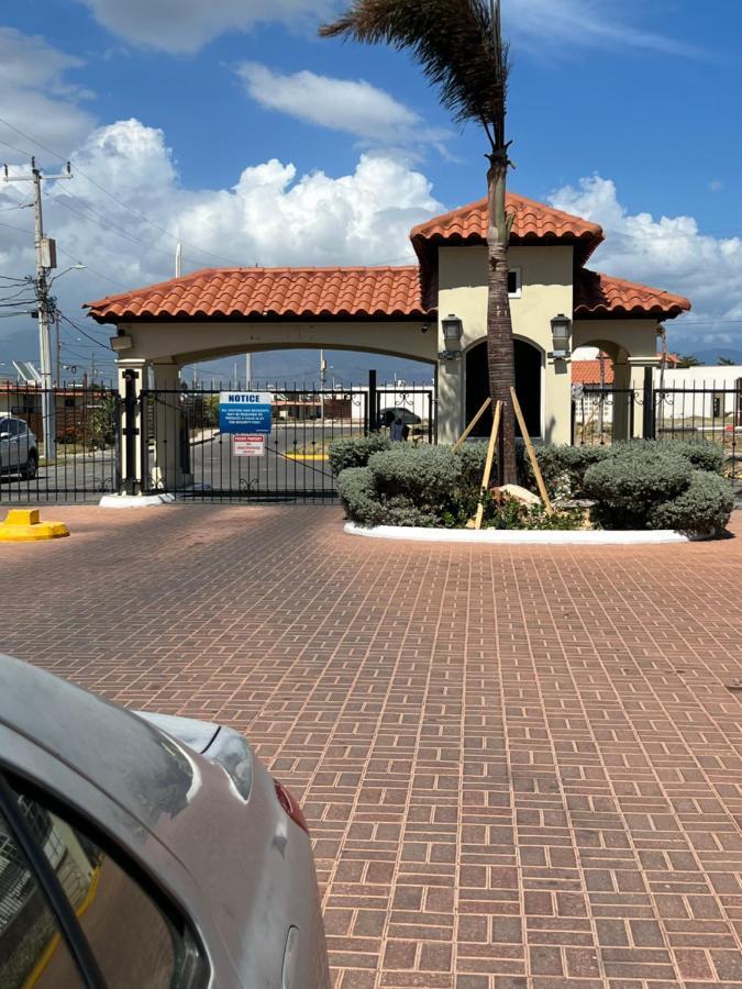 Large Luxurious Front At Bayfront Apartment Portmore