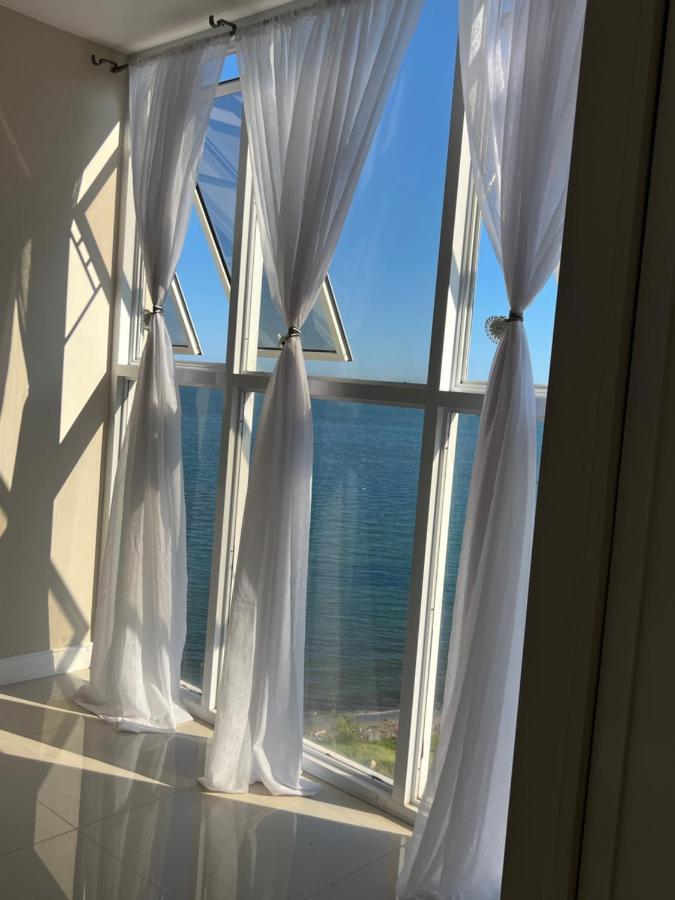 Large Luxurious Front At Bayfront Portmore