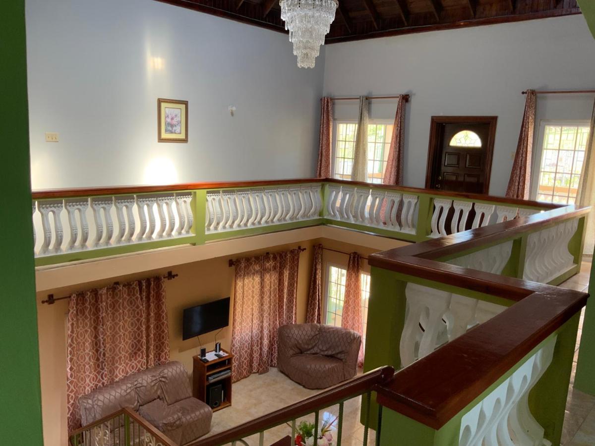 Poinciana House Holiday home *