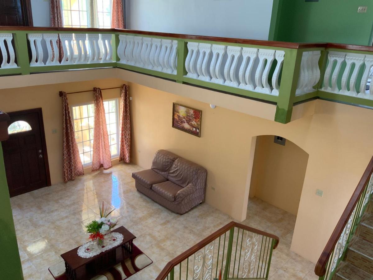 Poinciana House Holiday home *