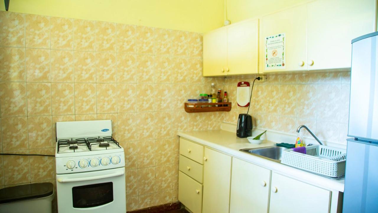 House Of Erabo Guest house Runaway Bay