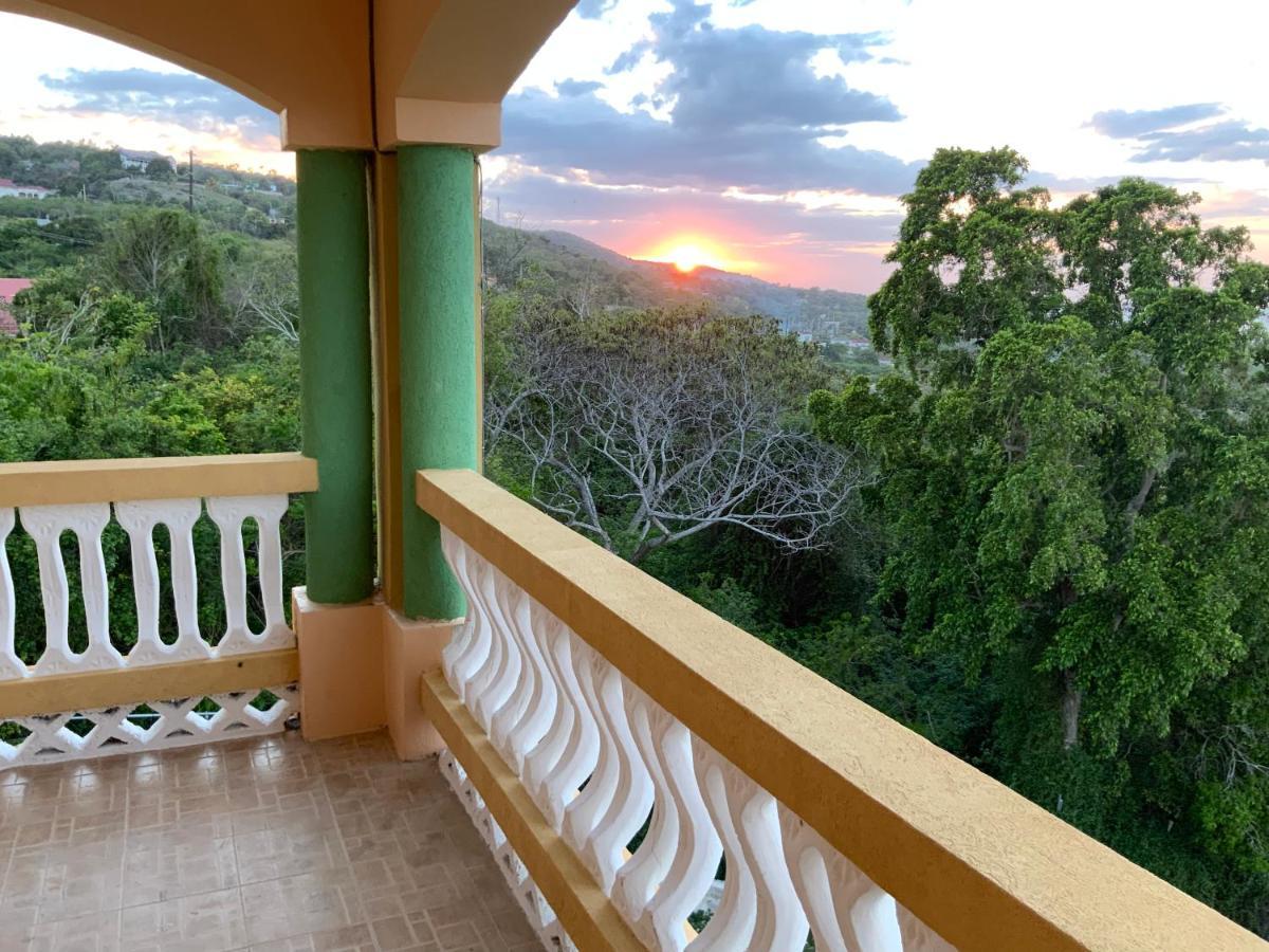 Poinciana House * Montego Bay