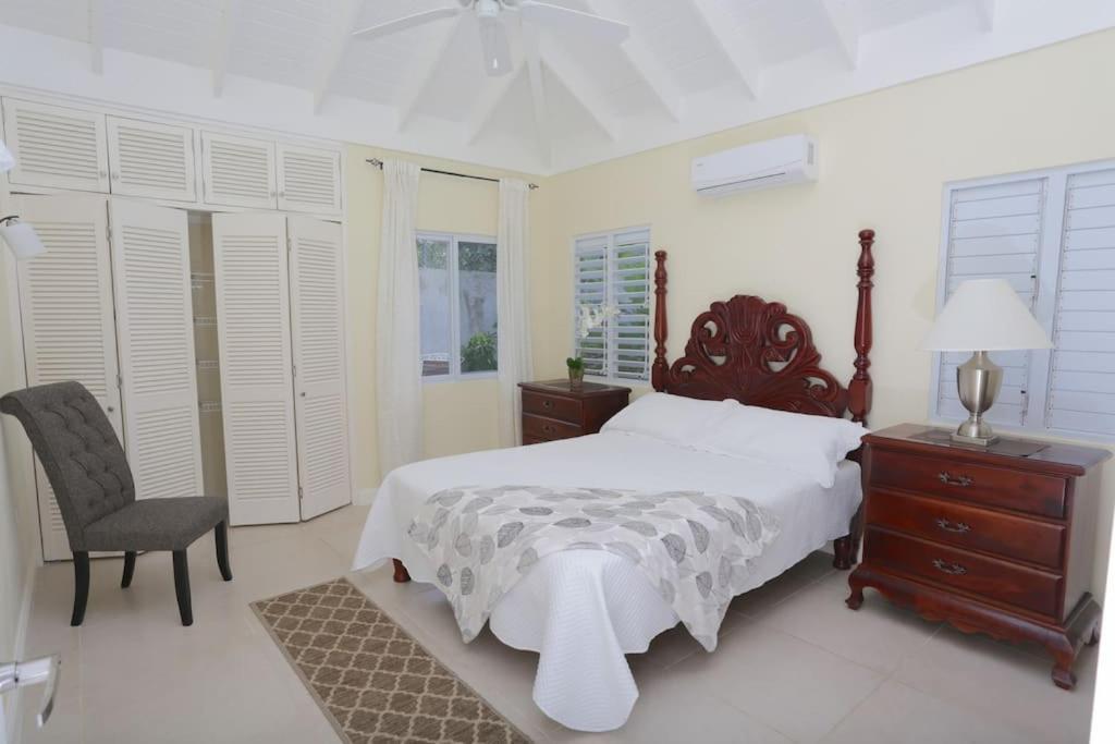 Villa - Heroes Villa, Ac, Security, Access To Pool, Playground & Private - Welcome Breakfast Basket Richmond
