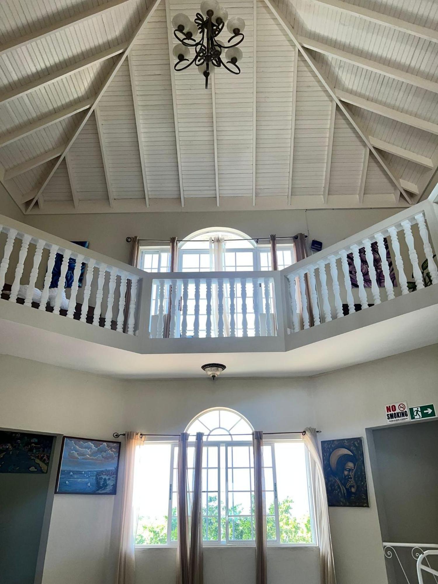 Pensión Retreat 4*