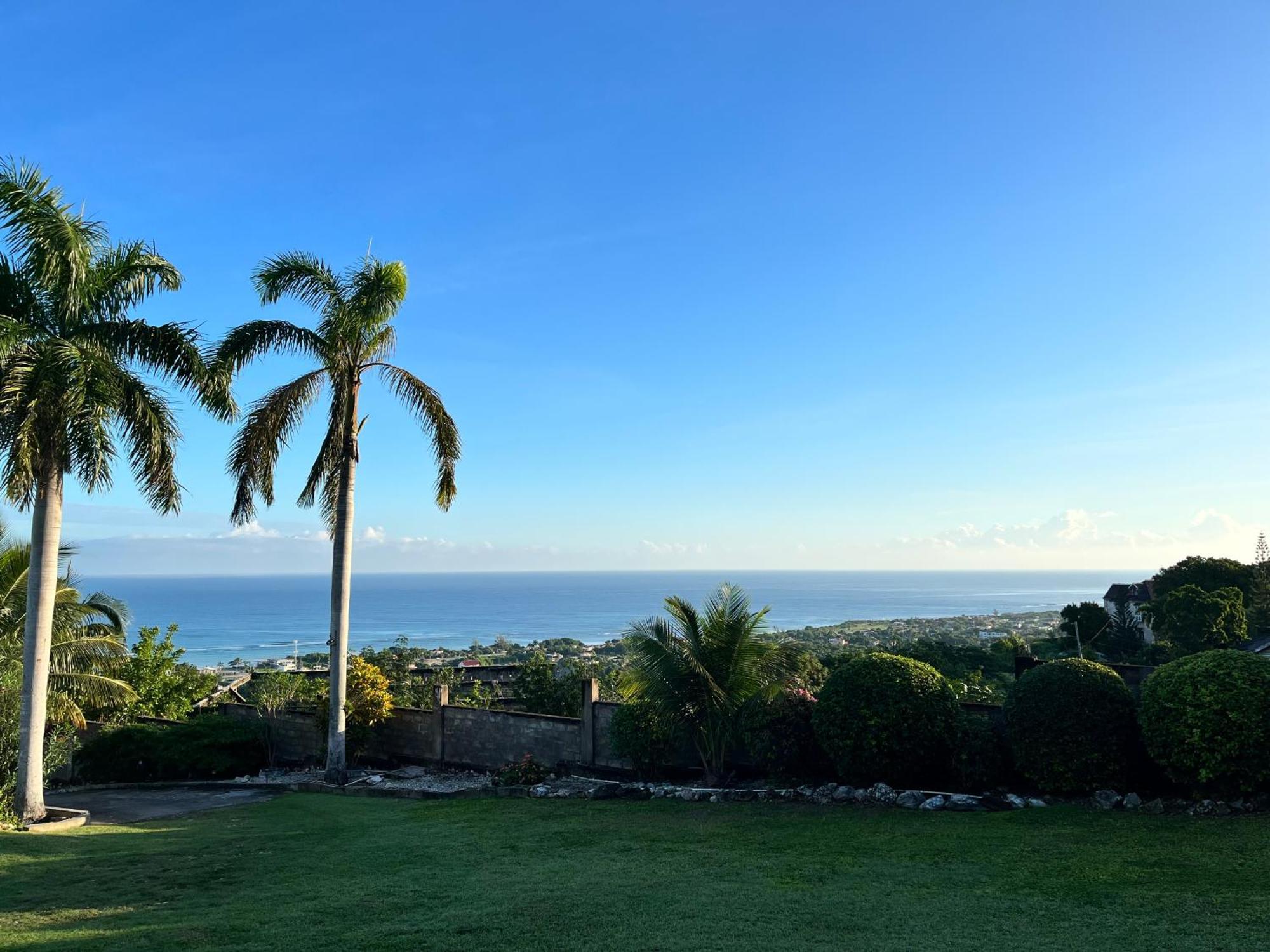 Holiday home Sunshine Lodge: Your Away From