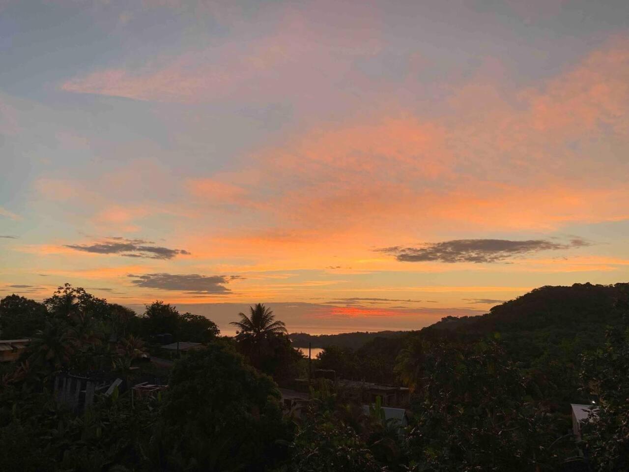 Housesleeps3-Seaview-Ac-Parking-2Br-Nearbluelagoon Apartment
