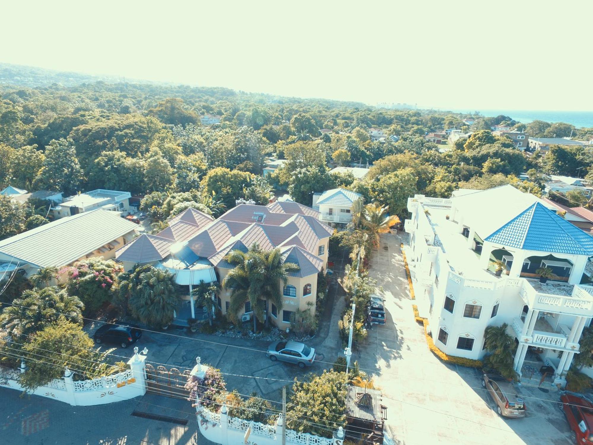 Apartment Little Savoy New Runaway Bay