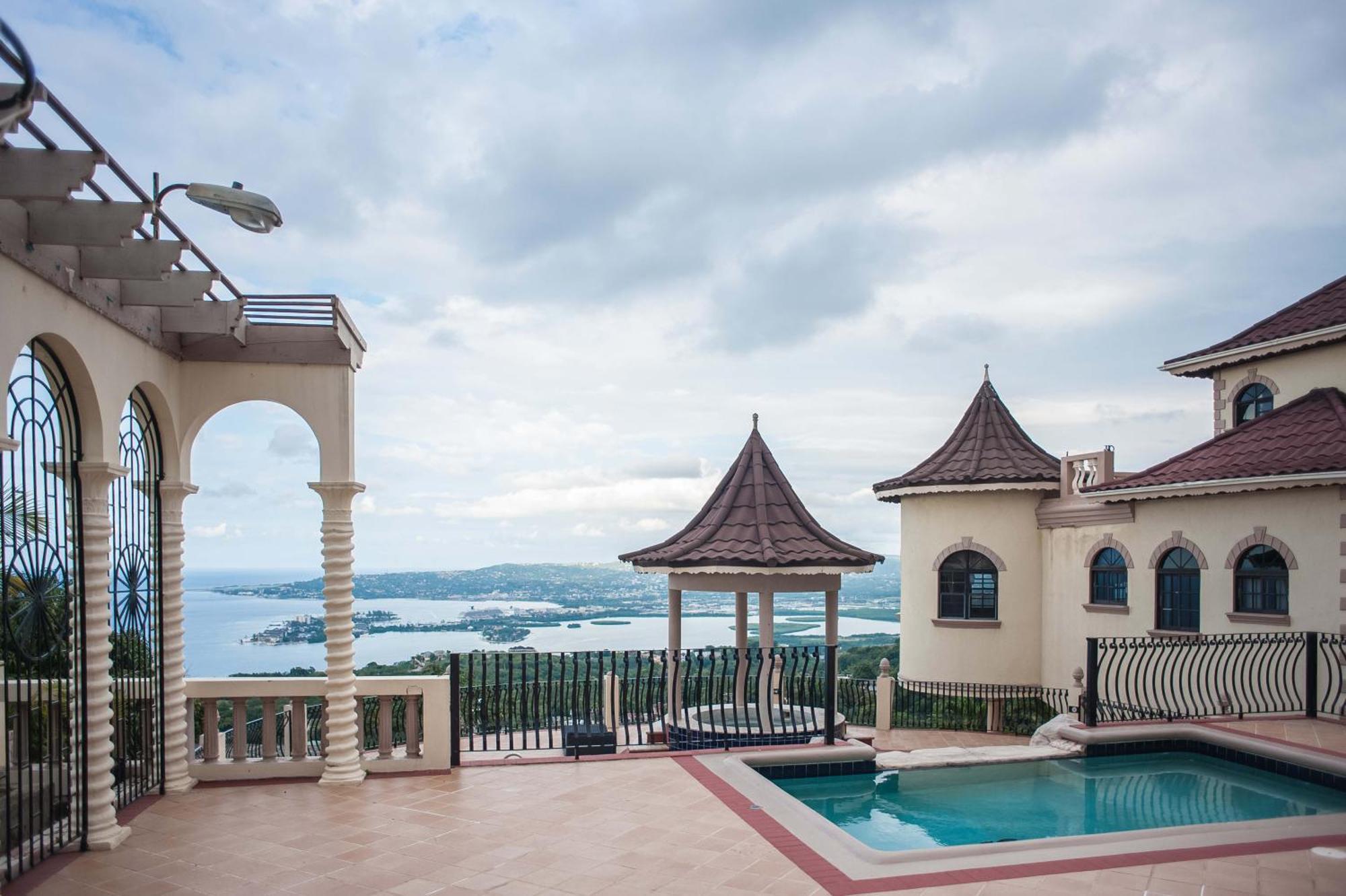 Guest house Clarridge View