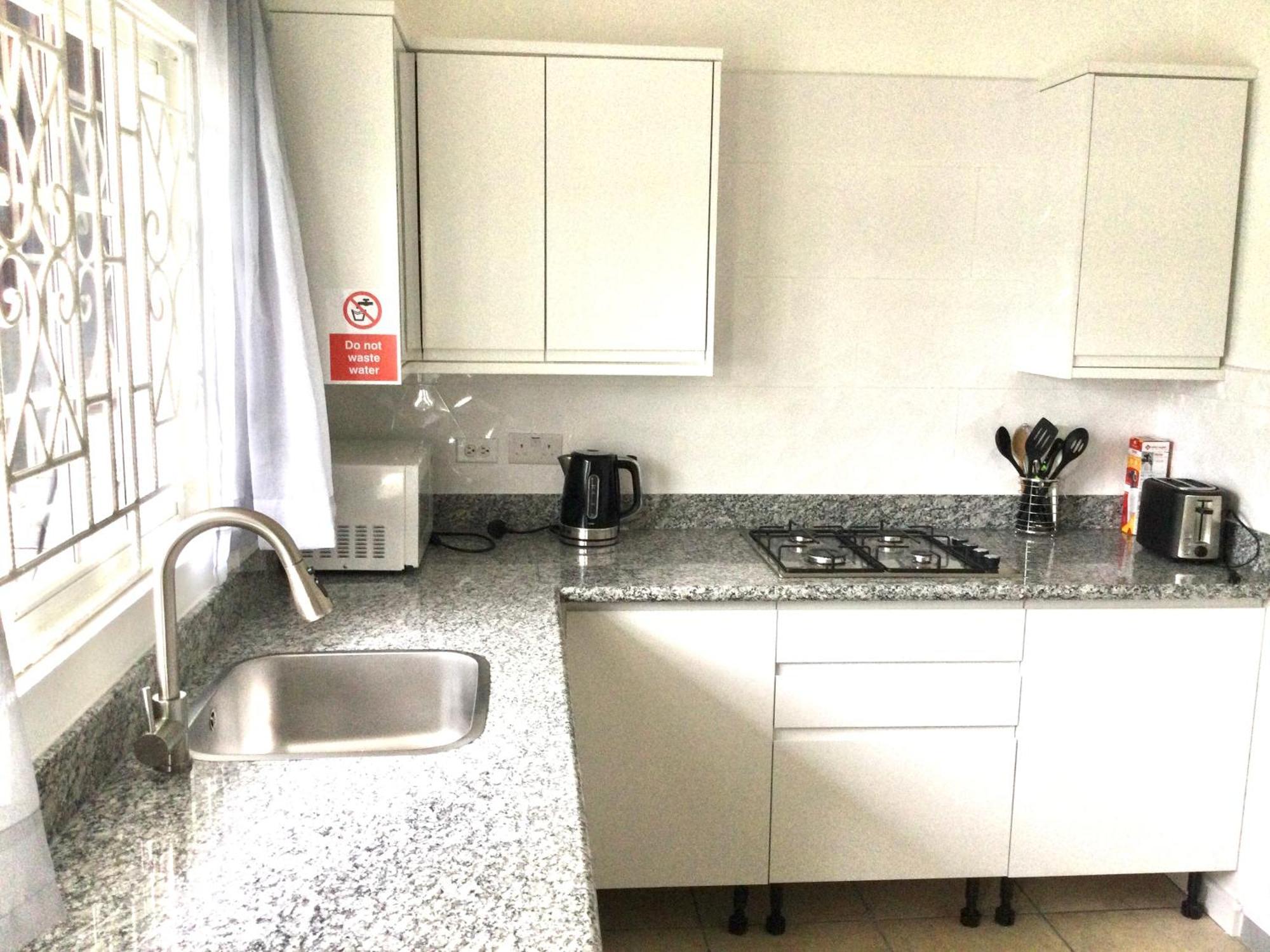 Housesleeps3-Seaview-Ac-Parking-2Br-Nearbluelagoon Port Antonio