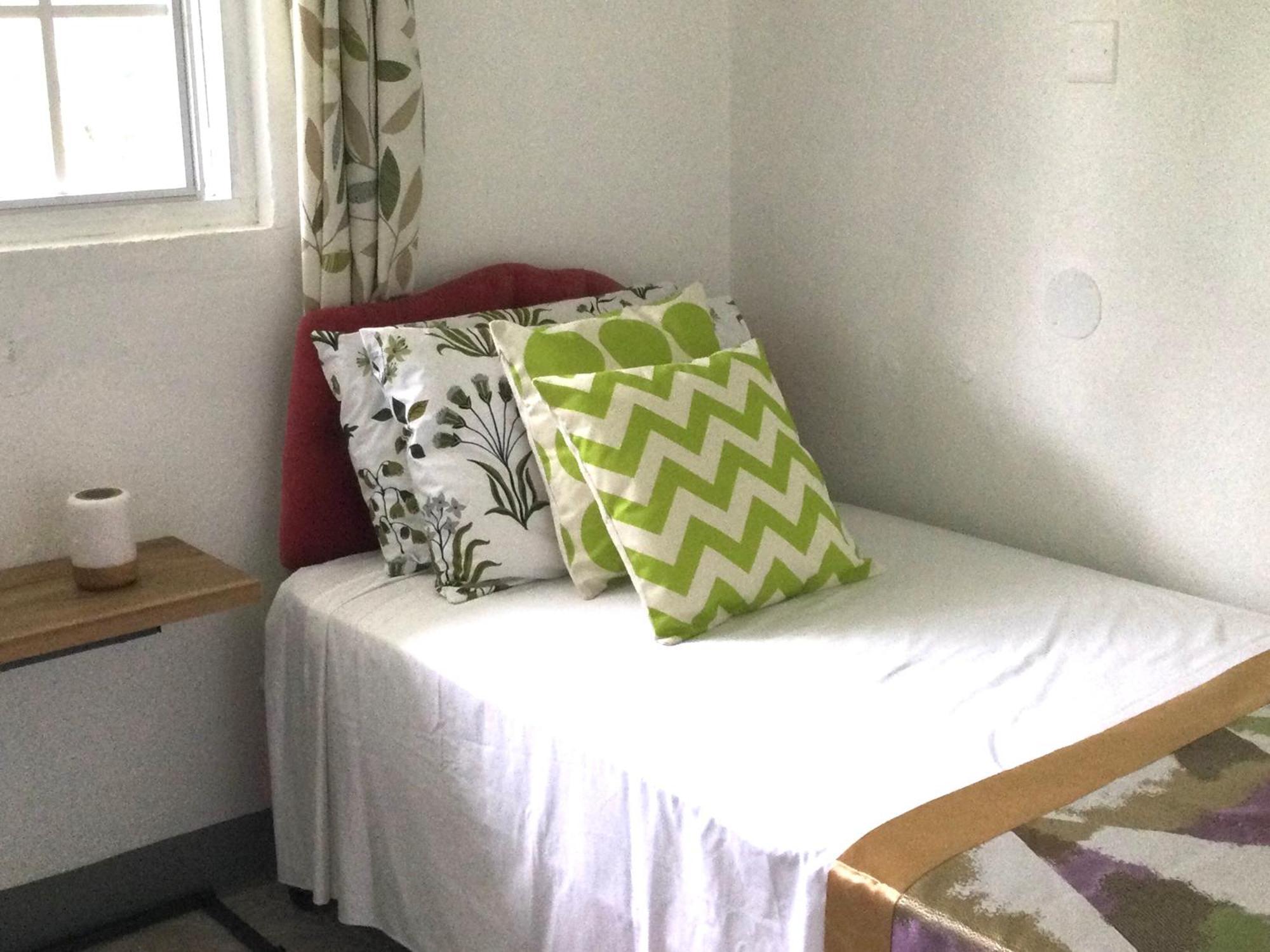 Apartment Housesleeps3-Seaview-Ac-Parking-2Br-Nearbluelagoon *