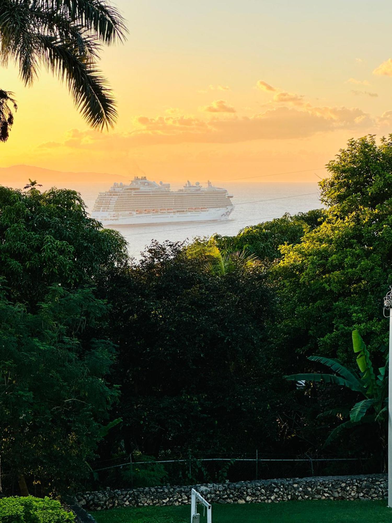 Apartment Falcon Islandview - Airport Pickup Available - 24Security Montego Bay
