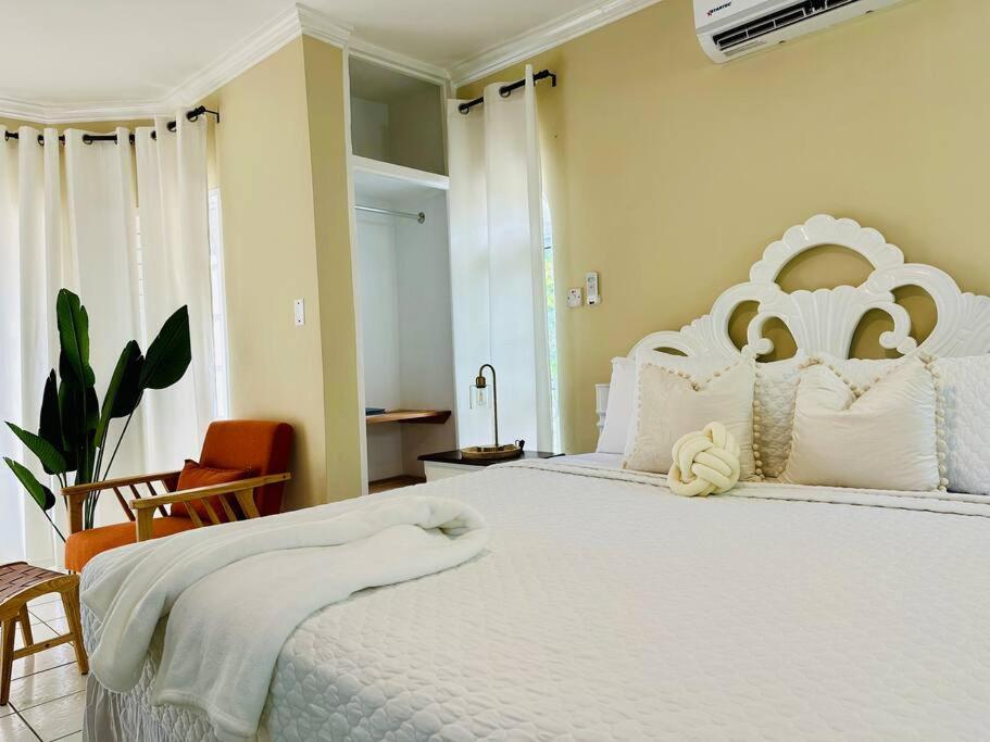 Falcon Islandview - Airport Pickup Available - 24Security Apartment